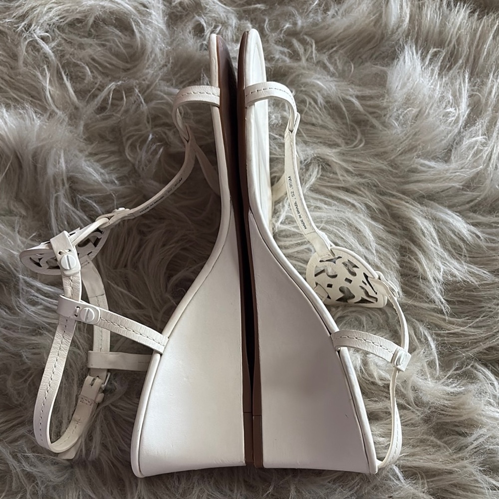 Bleach leather T-Strap Miller wedge Sandals - Picture 3 of 9
